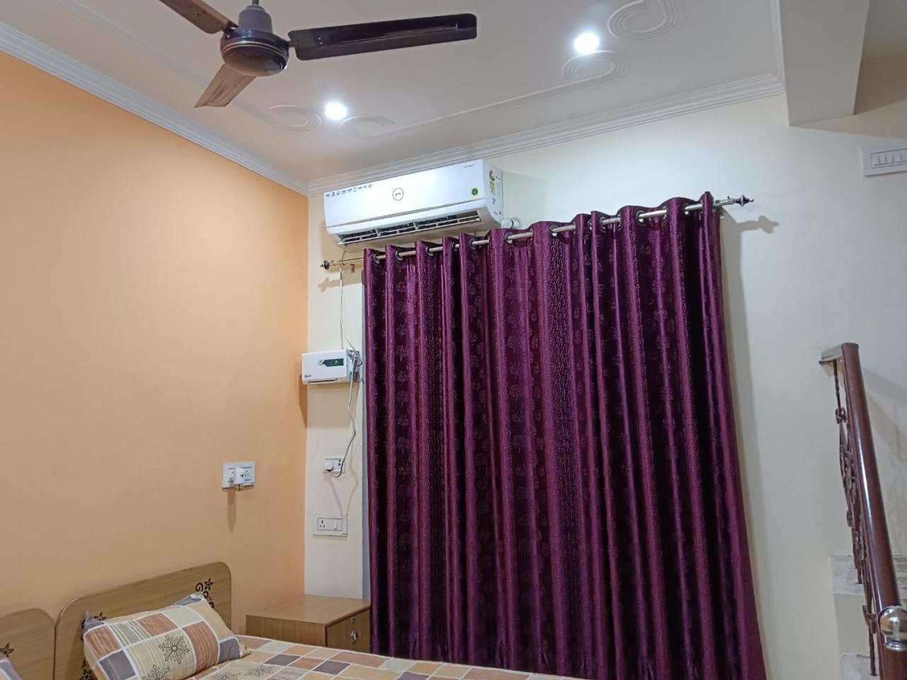 Anant Paying Guest House Ayodhya Екстериор снимка
